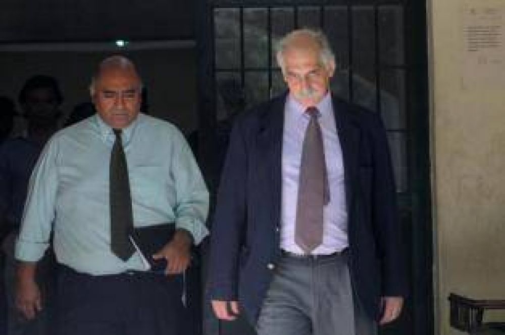 El cuestionado fiscal Albaca ya no tiene trabas para jubilarse