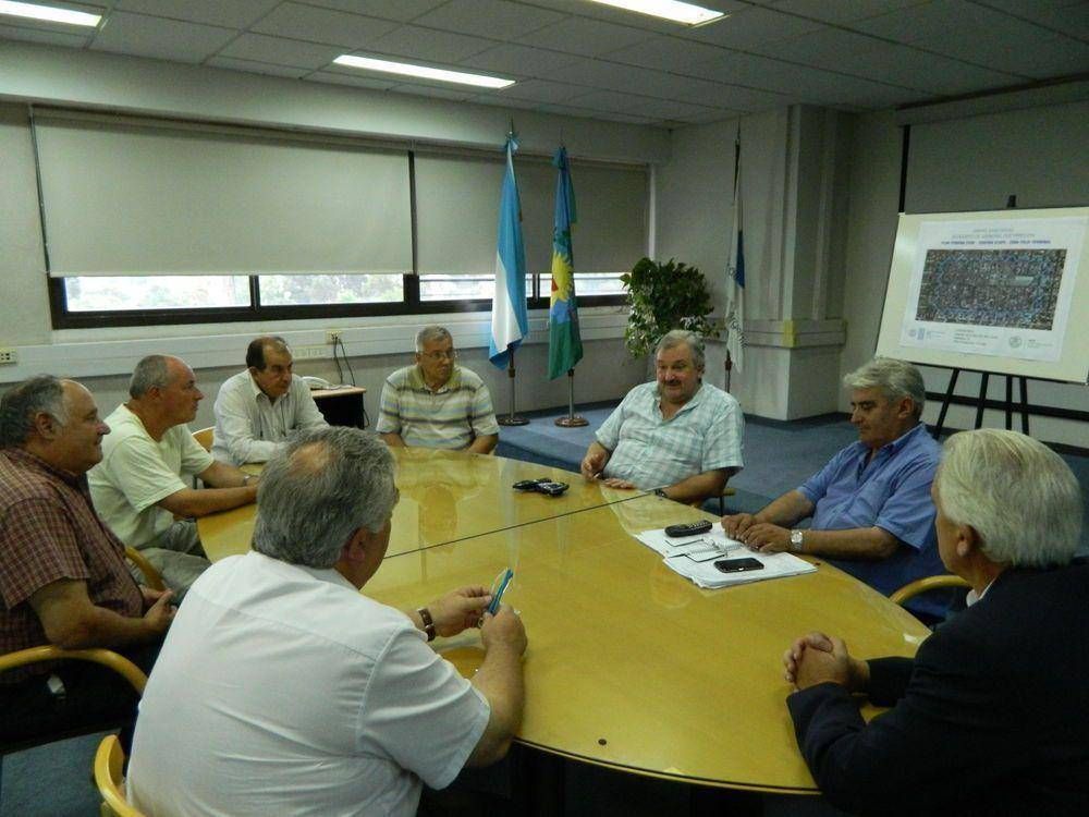 Obras Sanitarias se reuni� con representantes de los barrios 2 de Abril y Las Margaritas