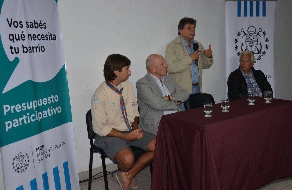 Presupuesto Participativo: Pulti entreg� subsidios por 1,4 millones de pesos