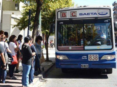 Se multiplican las quejas por el transporte urbano