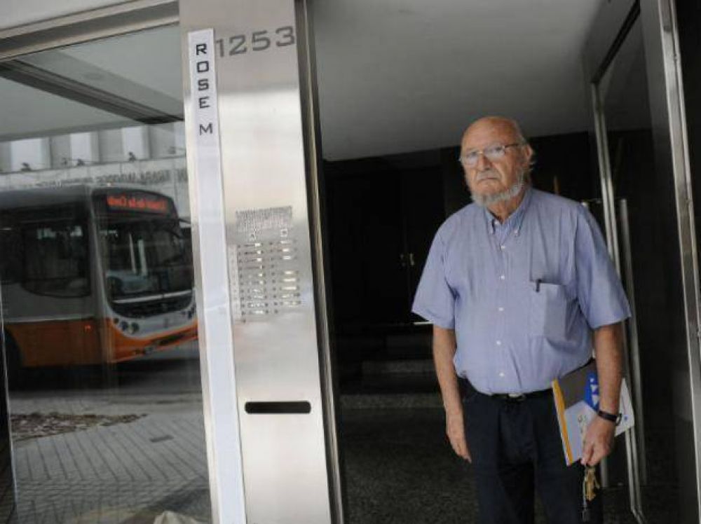 Habitantes de un edificio del centro demandan a la EPE por los perjuicios que les caus� un apag�n
