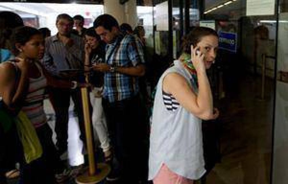 "Cepo areo" en Venezuela: varias compaas suspenden sus vuelos