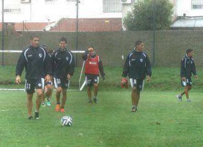 Quilmes juega hoy con Hurac�n el primer amistoso desde el regreso de Tandil