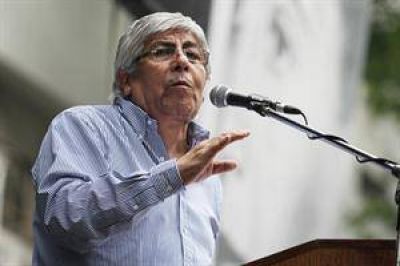 Hugo Moyano confirm� que se reunir� con Mauricio Macri