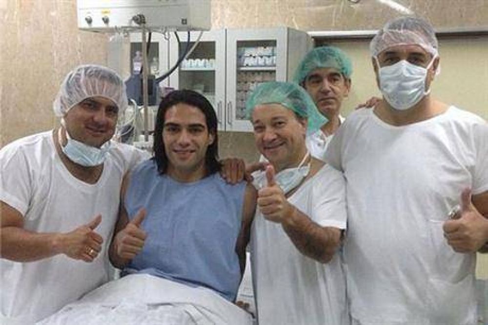 Operaron exitosamente a Rafamel Falcao: "Tiene un 50% de posibilidades de jugar el Mundial"