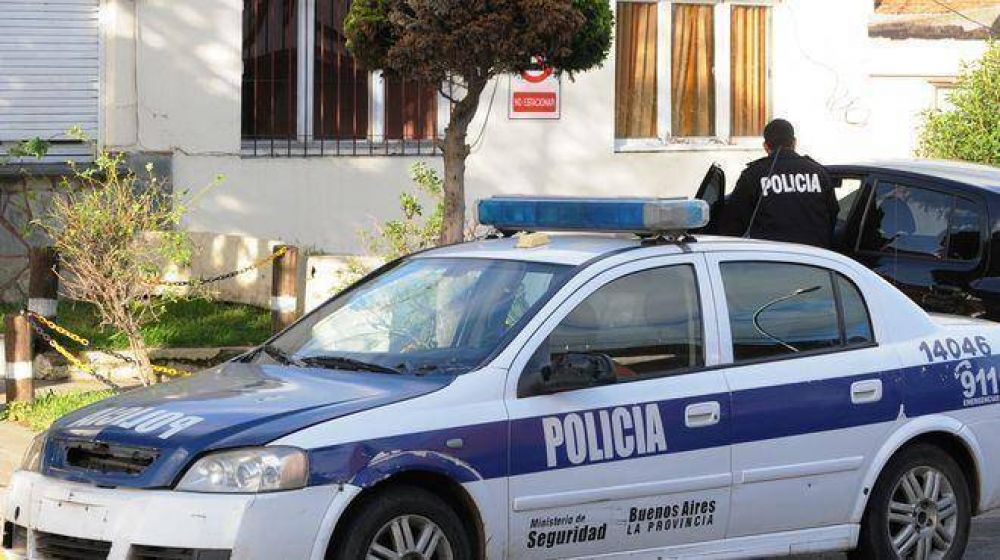 Tres detenidos por asaltar a un remisero
