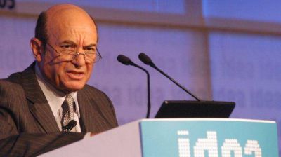 Alfredo Coto adelant� que "la suba del d�lar har� oscilar los costos del acuerdo de precios"