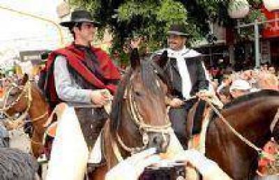 La provincia de Salta y sus gauchos marcaron presencia en el tradicional festival de Cosquín