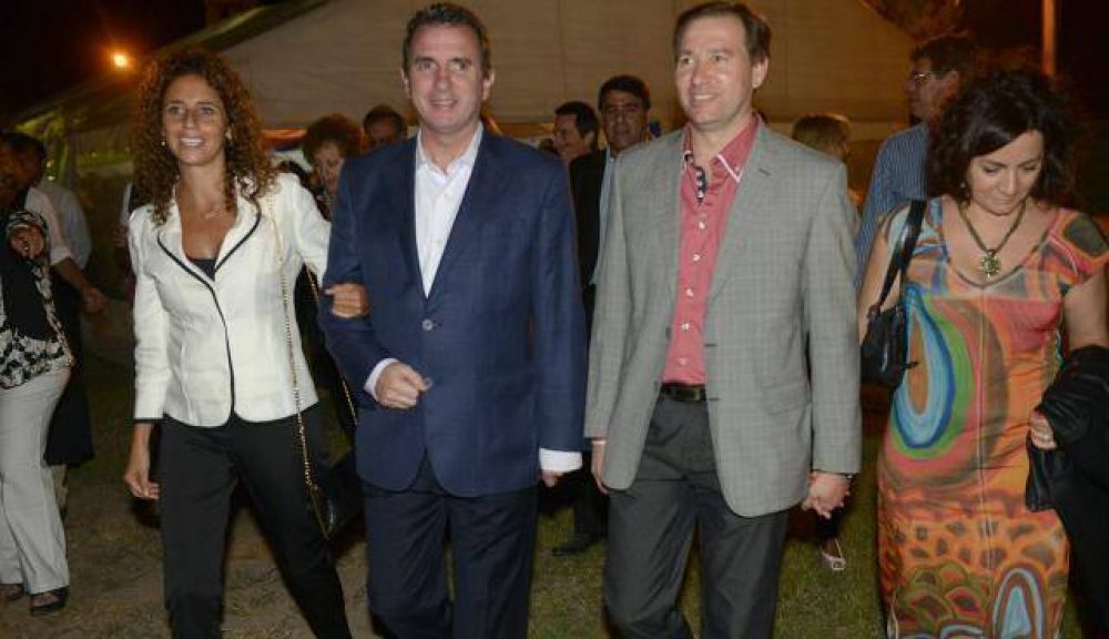 El Gobernador acompa�� al pueblo lavallino en su fiesta vendimial