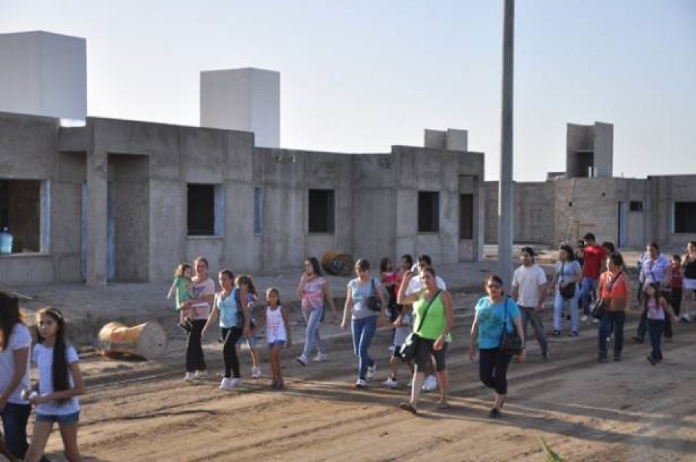 Preadjudicatarios visitaron las 650 casas que se construyen en el sur de la ciudad 