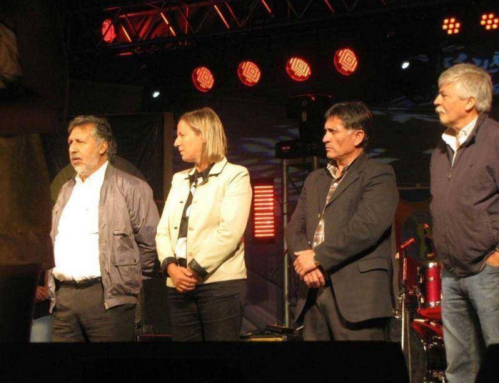Bariloche acompa�� institucionalmente a El Bols�n en la Fiesta Nacional del L�pulo 