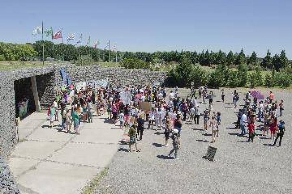Manifestaron por el traslado del mono Toti 