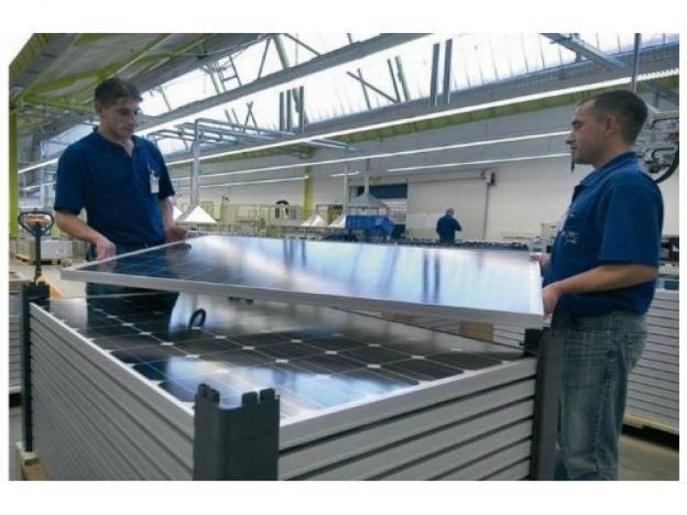 La UTN y el gobierno provincial buscan producir paneles solares