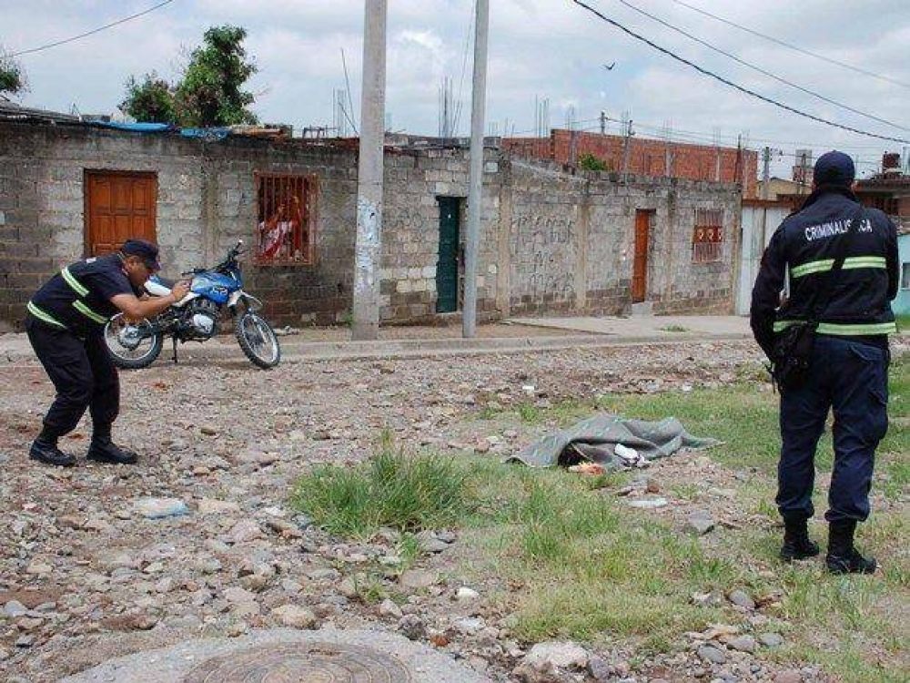 Una mujer asesin� a pu�aladas a un hombre