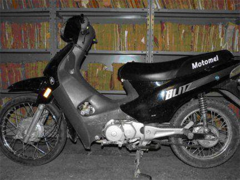 Robos y Hurtos secuestr� una moto sustra�da: identificaron a conocido delincuente que la conduc�a 