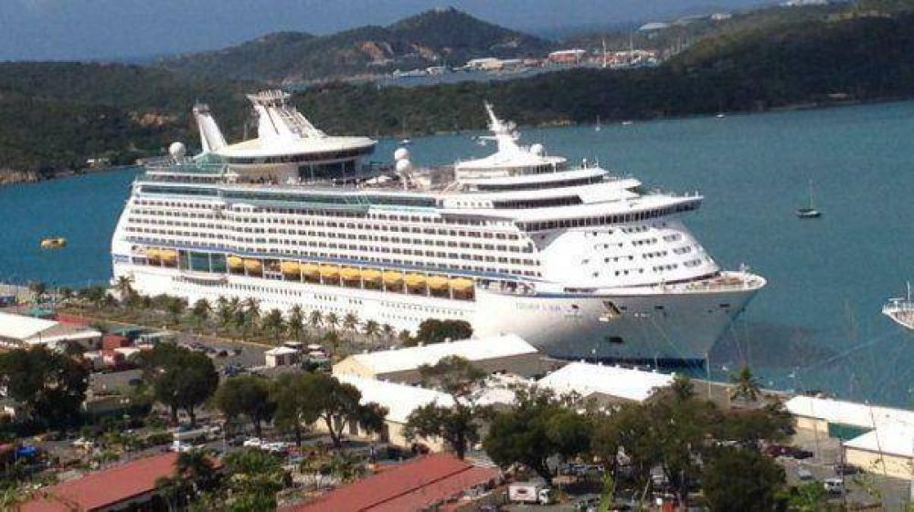 Al menos 300 personas se enfermaron en un crucero por el Caribe