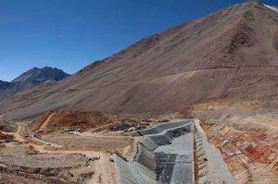 El presidente de Barrick afirm� que la suspensi�n de Lama Pascua le generar� m�s cargos adicionales a la empresa