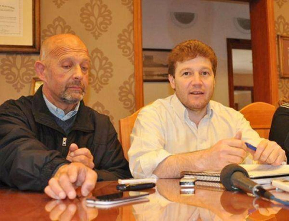 El Intendente Melella firm� el llamado a licitaci�n para el nuevo acceso a la Margen Sur 