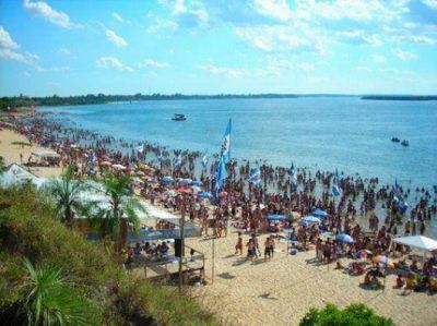 M�s de 300 mil turistas en la 1� quincena del mes