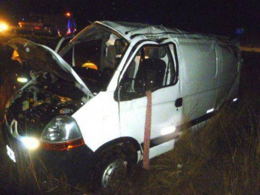 Curuz� Cuati�: falleci� una joven y tres resultaron heridos en despiste y vuelco de una camioneta