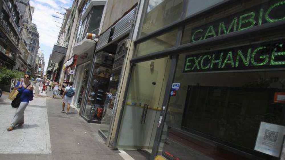 En su debut, el d�lar ahorro opera a $9,60 en bancos y casas de cambio de la City