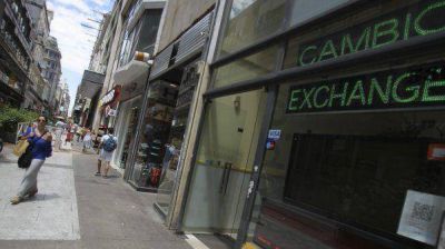 En su debut, el d�lar ahorro opera a $9,60 en bancos y casas de cambio de la City
