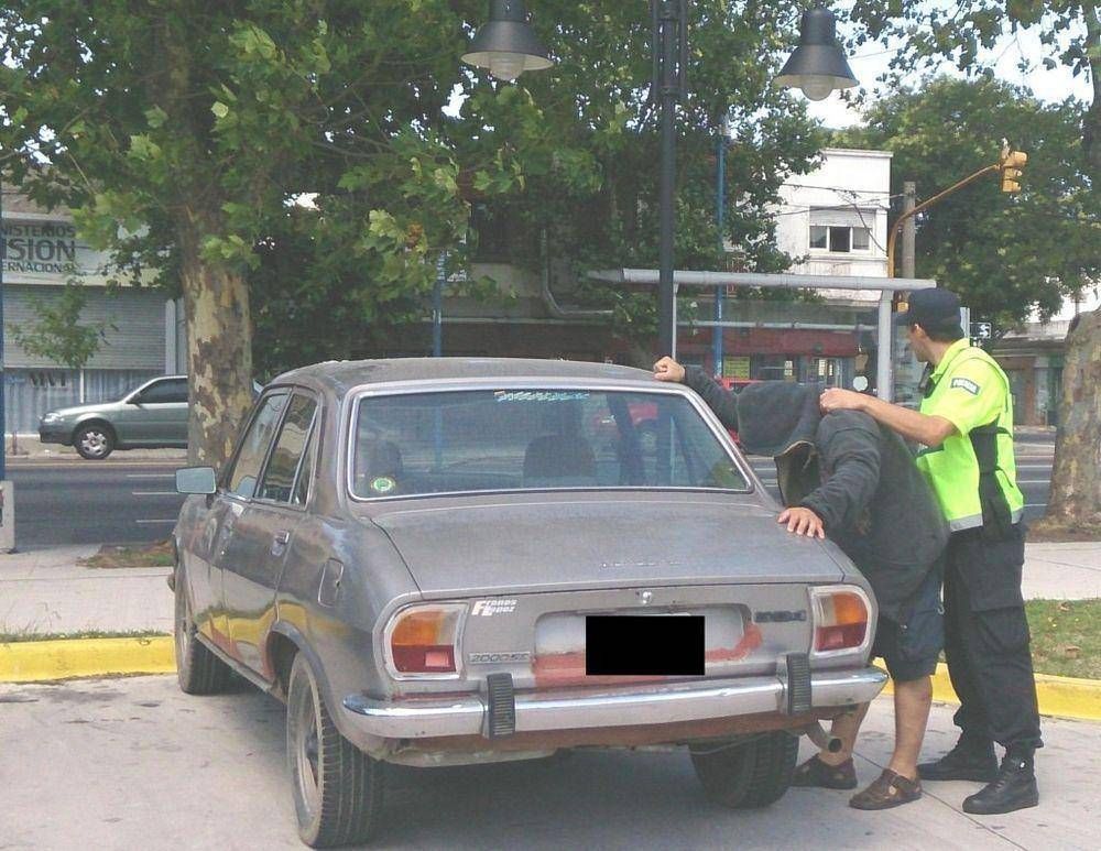 Intr�pido malviviente aprehendido por querer robar un veh�culo en Estaci�n Ferroautomotora