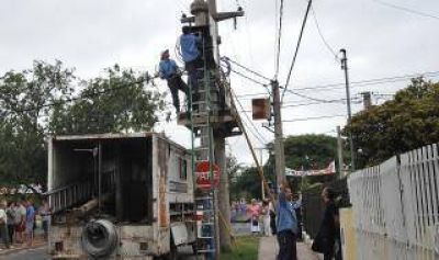 Cortes de luz: Intendentes no cesan los reclamos