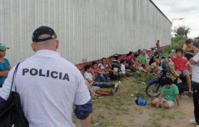 Barranqueras: 49 detenidos en medio de carreras cuadreras y timba