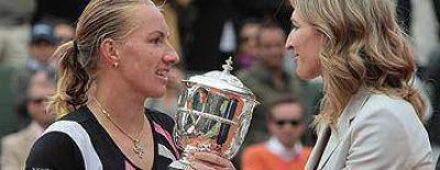 En duelo de rusas, Kuznetsova se coron� en Roland Garros.