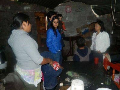 Entregaron asistencia a vecinos afectados por las lluvias