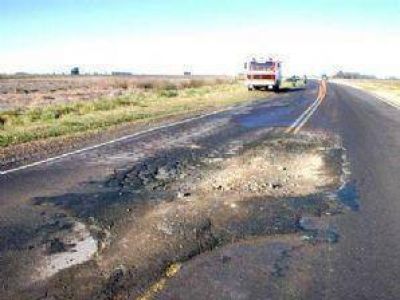 Tragedia en la ruta 46: Un joven muri� al volcar su auto 