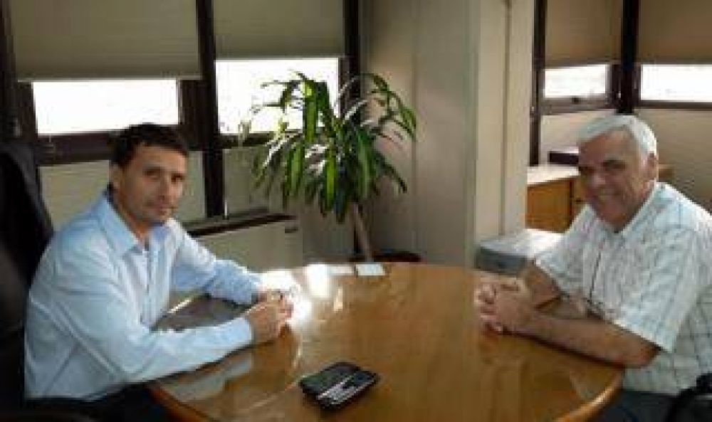 Provincia eval�a planes de inversi�n en obras para municipios