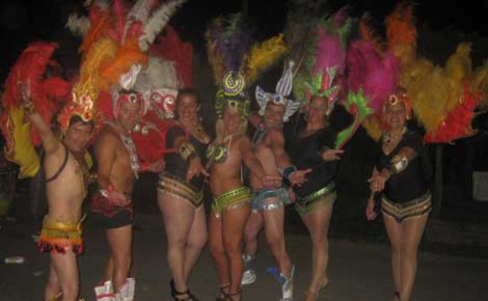 Alrededor de 4000 personas en la �ltima noche de carnaval 