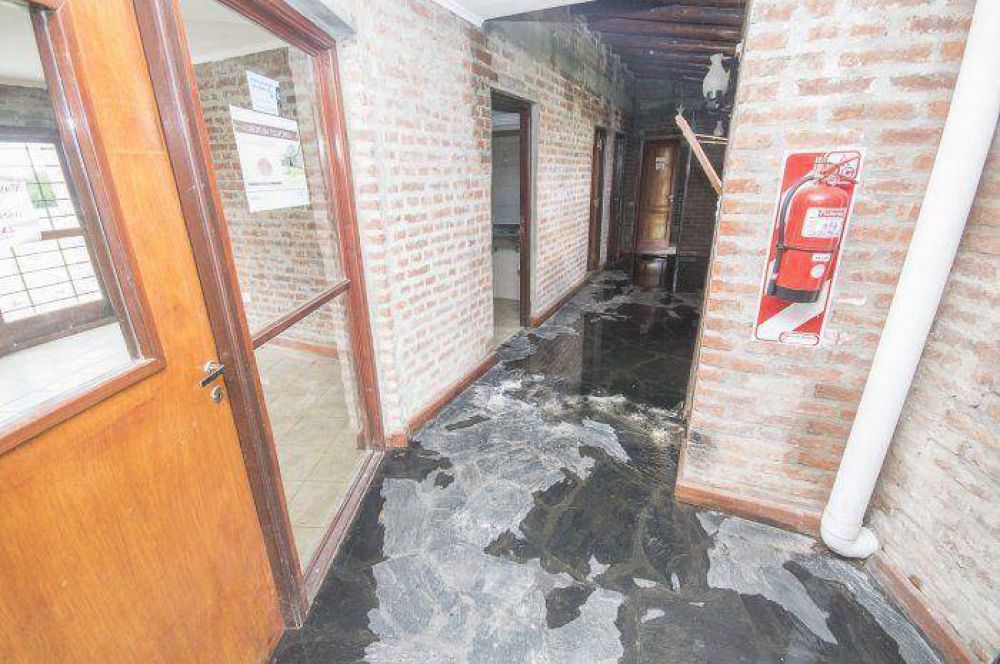 Por 15 d�as estar� cerrado al p�blico el parador Boca de La Sierra