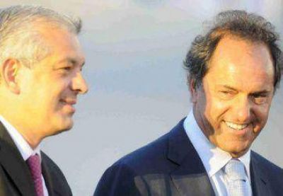 2015: Dom�nguez le pega a Scioli y se anota
