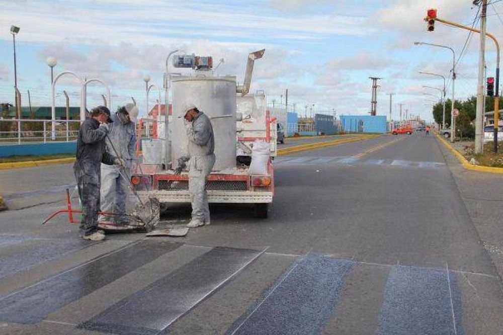 Avanzan con las �ltimas etapas del demarcado de sendas peatonales 