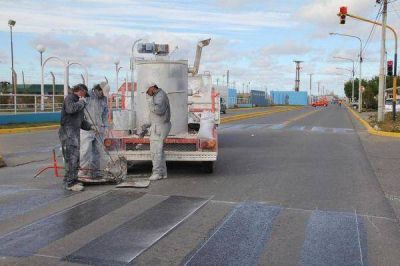 Avanzan con las �ltimas etapas del demarcado de sendas peatonales 