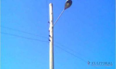 Un nene de 3 a�os muri� al electrocutarse con un poste de luz