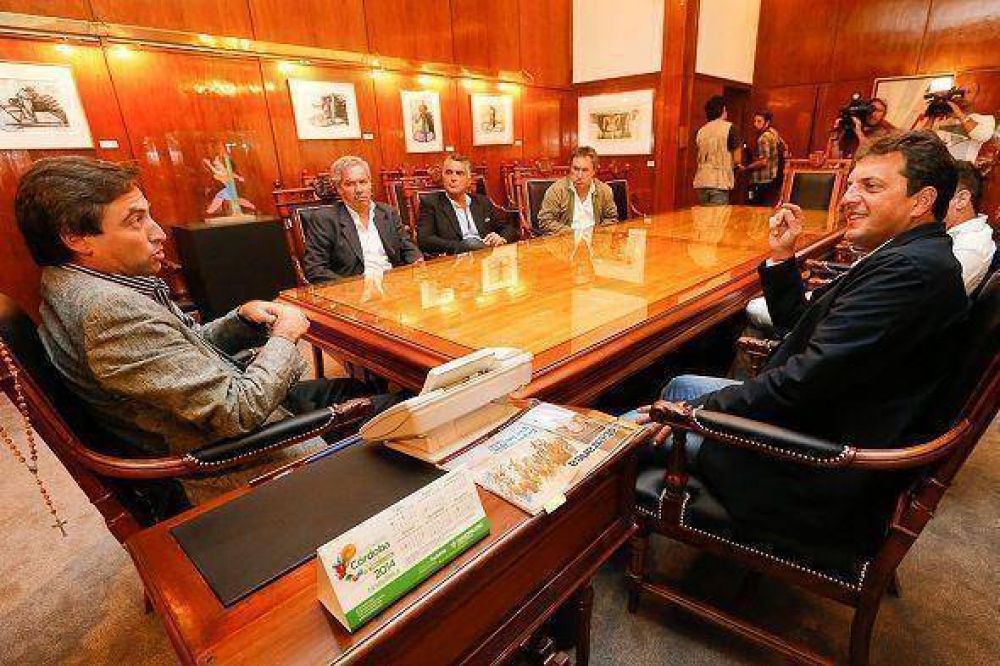 Reuni�n entre Massa y Mestre