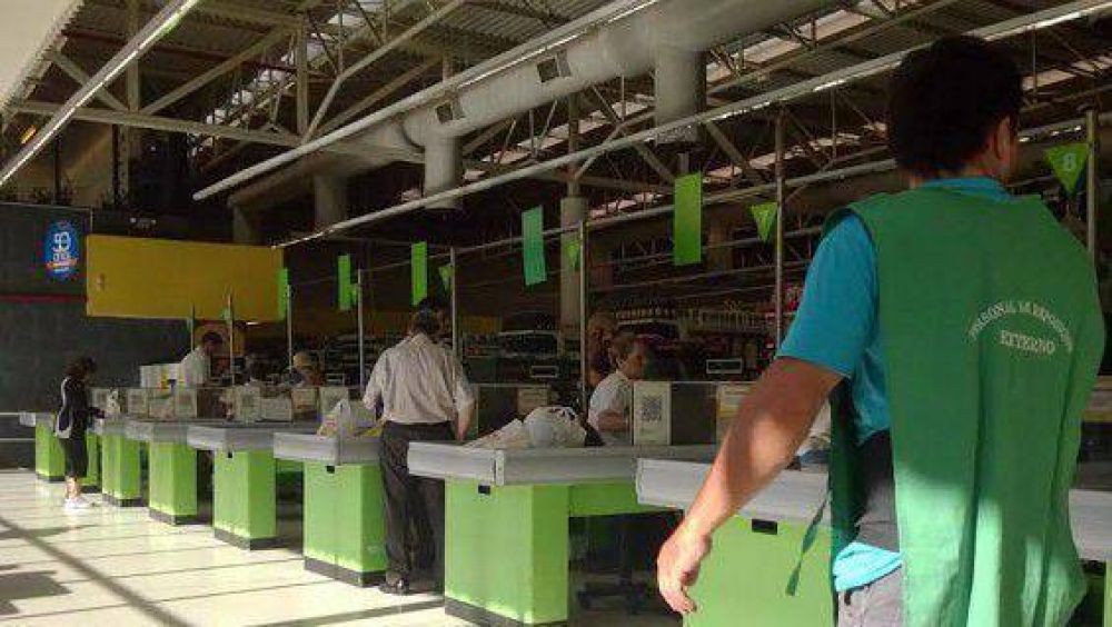 Los s�per escapan a remarcaciones y desabastecimiento en Mendoza