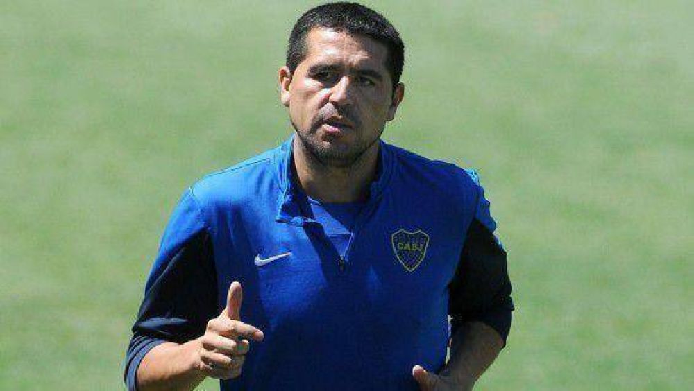 Riquelme, con un pie afuera del Supercl�sico en Mendoza