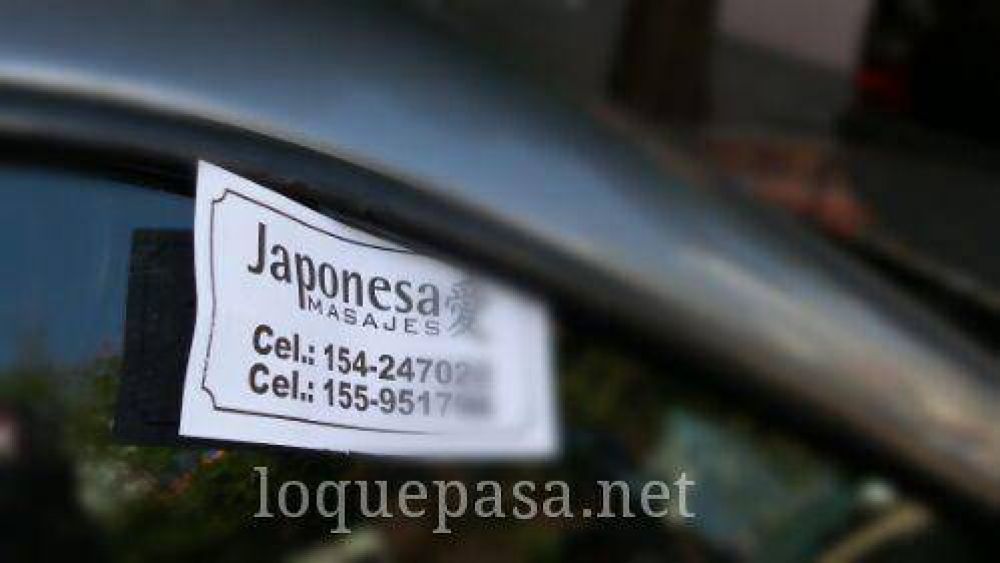 Contin�a el reparto de volantes con publicidad sobre oferta sexual