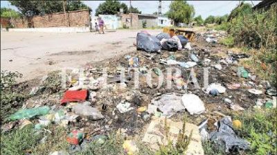 San Pantale�n: basura y olvido atr�s del Cementerio Municipal