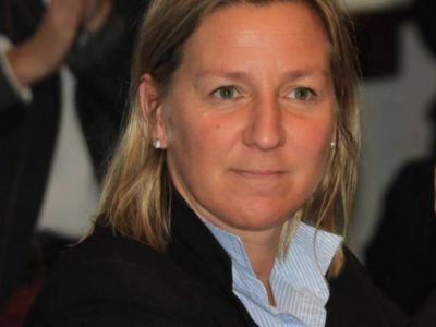 Martini firma contrato para construir las 376 viviendas 