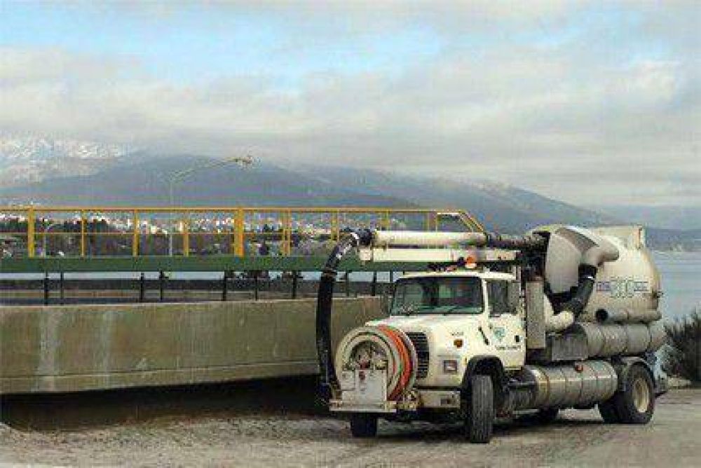 La CEB podr�a rescindir contrato de saneamiento con la Provincia 