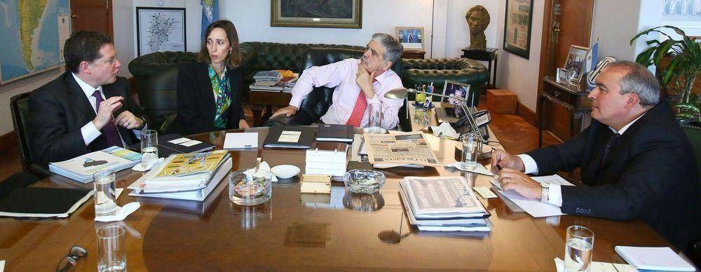 De Vido recibi� a directivos de Goldman Sachs por obras estrat�gicas