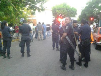 Un enfrentamiento en la UOCRA dej� al menos 3 heridos