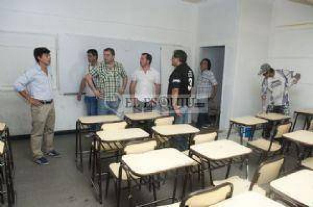 Los colegios privados deben declarar todos sus anexos
