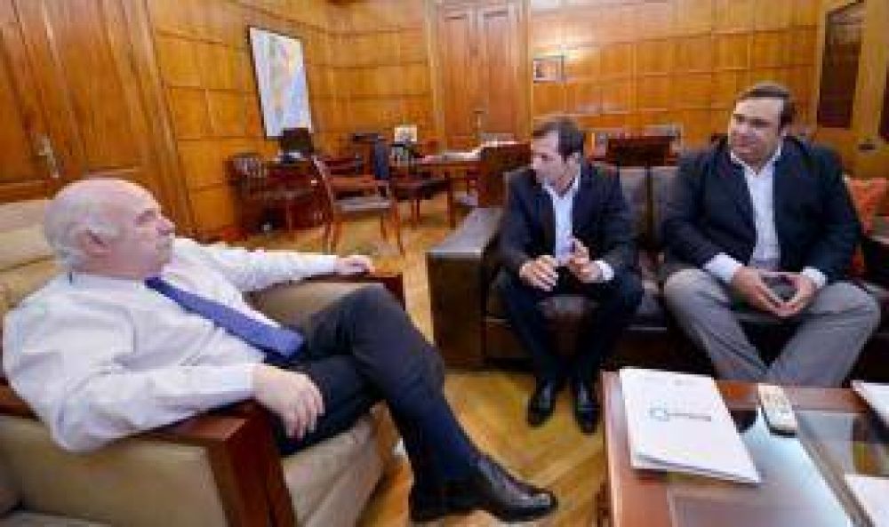 Bol�var: Intendente "Bali" Bucca mantuvo una reuni�n con el Ministro Casamiquela